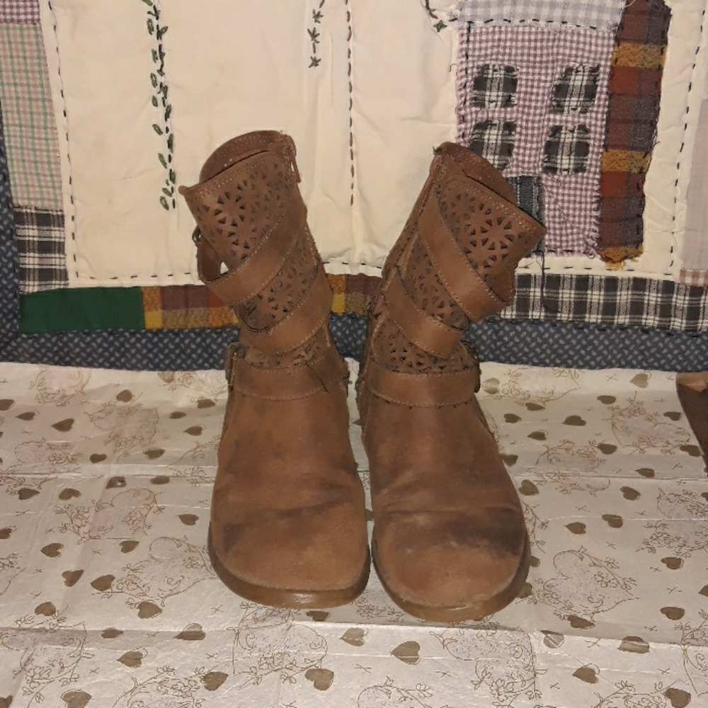 Brown boots